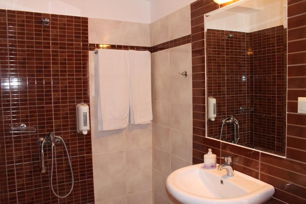 ホテル Xaris プラタモナス 部屋 写真